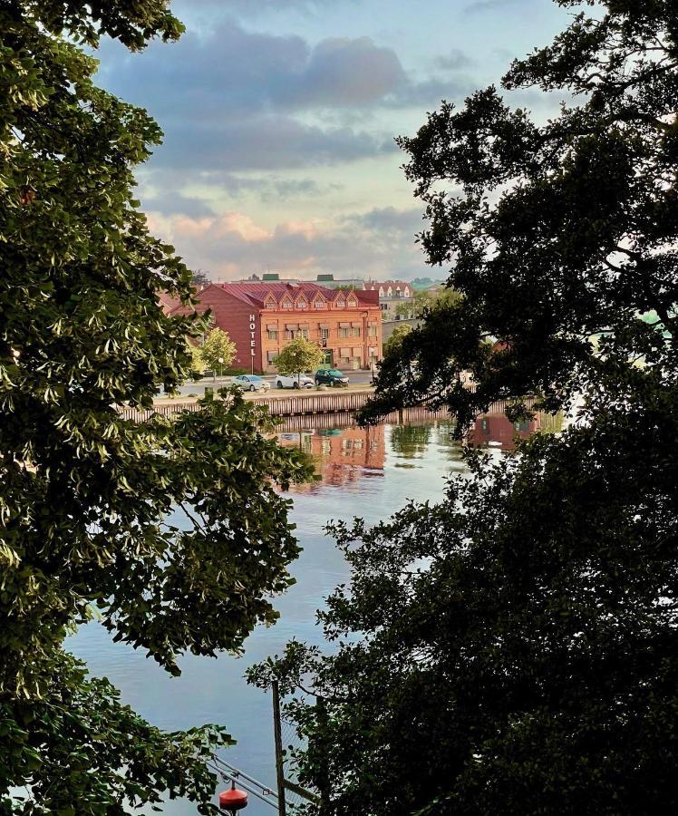 Hotell Hamngatan 27 Фалькенберг Экстерьер фото